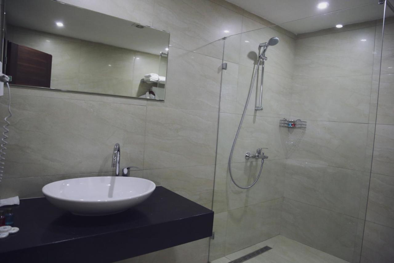 City Hotel Πρίζρεν Εξωτερικό φωτογραφία