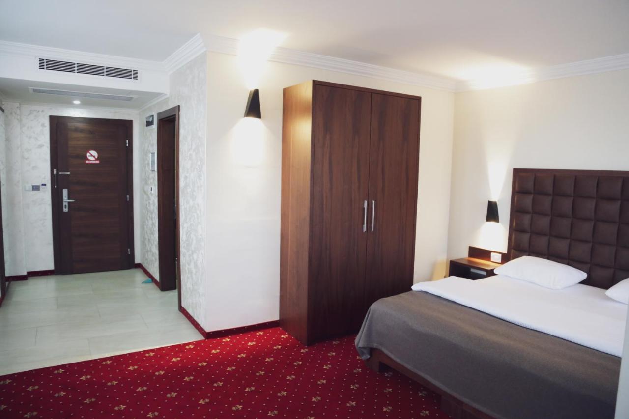 City Hotel Πρίζρεν Εξωτερικό φωτογραφία