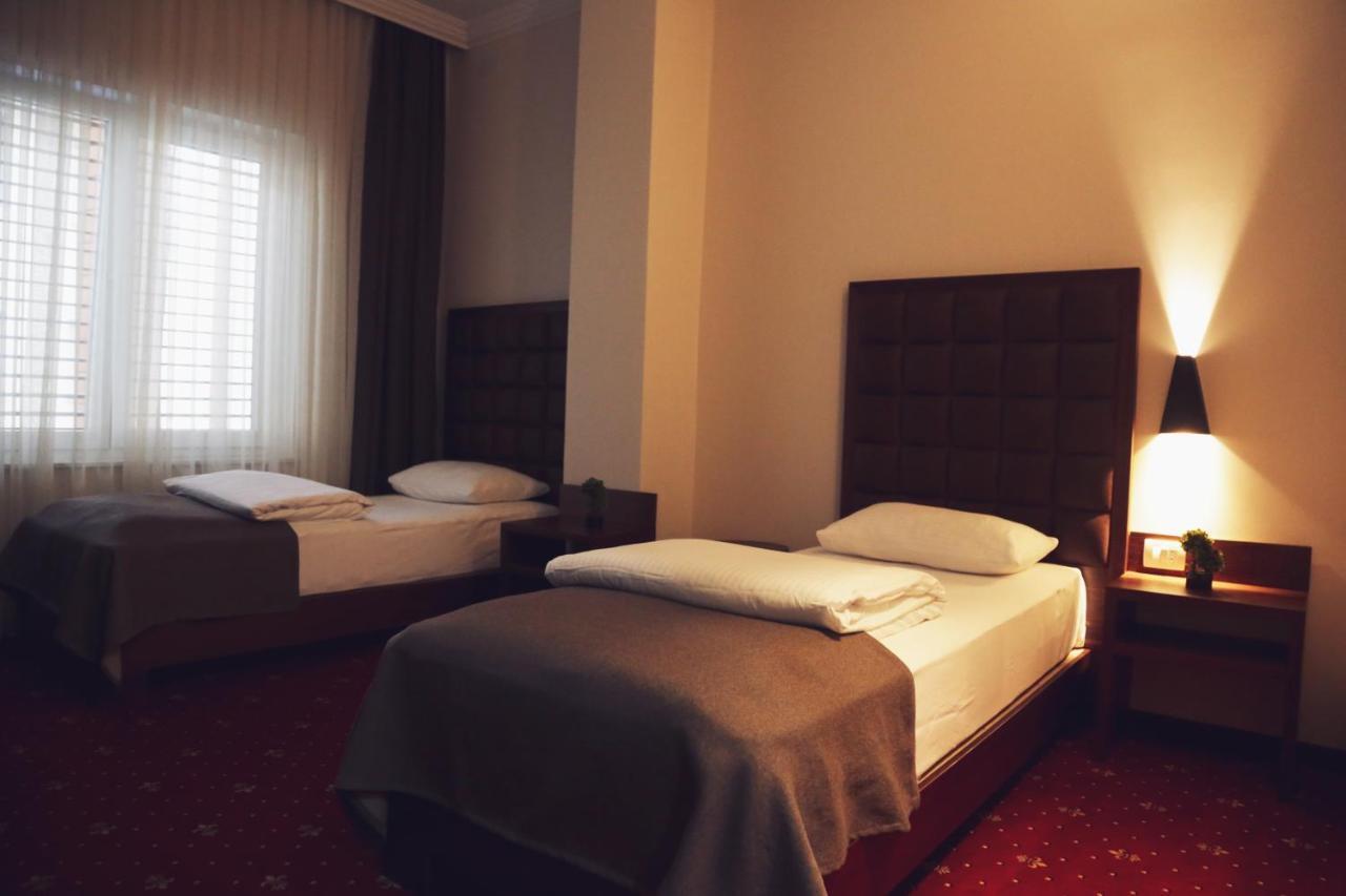 City Hotel Πρίζρεν Εξωτερικό φωτογραφία