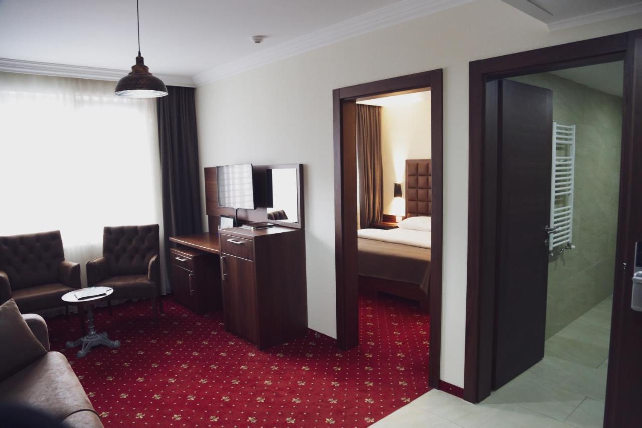 City Hotel Πρίζρεν Εξωτερικό φωτογραφία