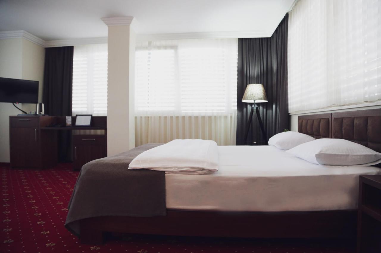 City Hotel Πρίζρεν Εξωτερικό φωτογραφία